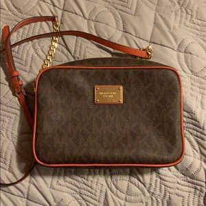 Michael Kors Jet Set Crossbody